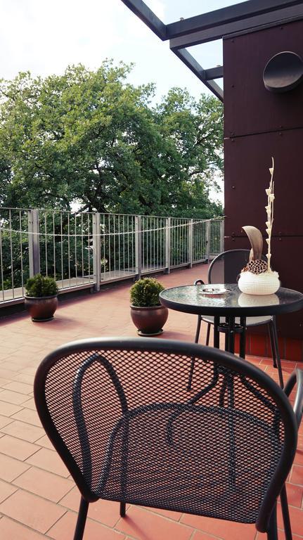 Hotel Babilonas Kaunas Esterno foto
