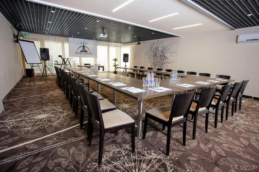 Hotel Babilonas Kaunas Esterno foto